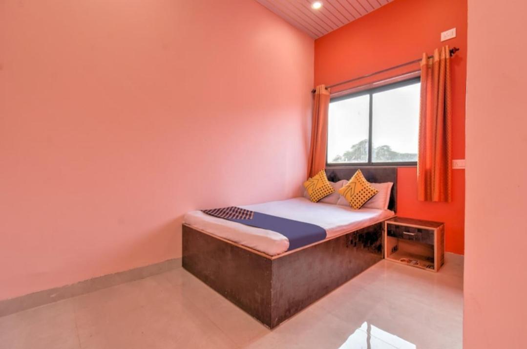 Hotel Nisarg Lodging And Restaurant ออรังกาบัด ภายนอก รูปภาพ